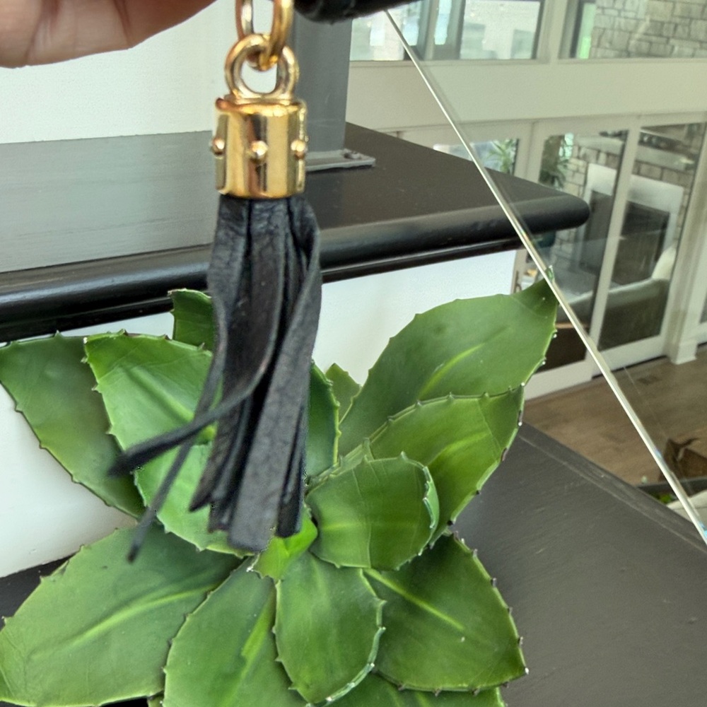 Gucci Genuine Leather Zip Around Wallet Clutch Black GG Logo Tassel Wristlet - Picture 2 of 9